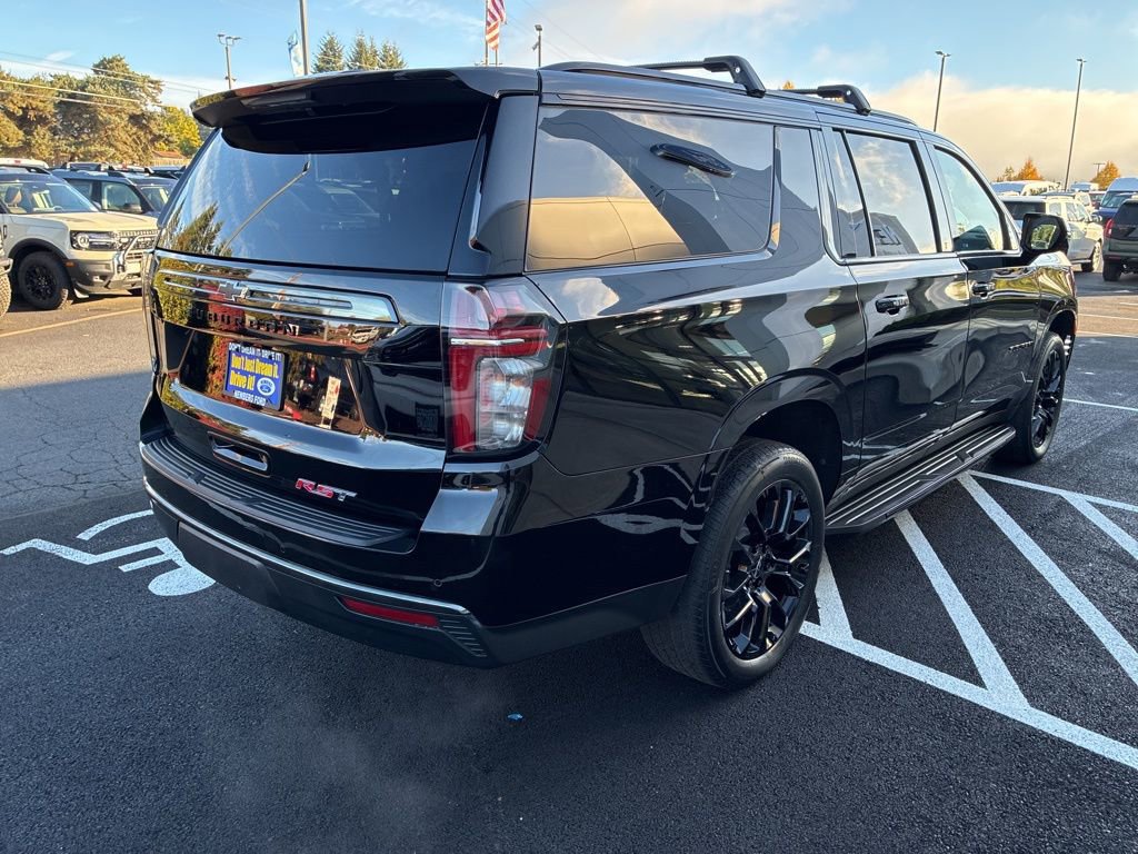 Used 2022 Chevrolet Suburban RST w/ Luxury Package image 7