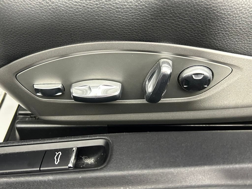 Used 2015 Porsche Cayman RWD image 26