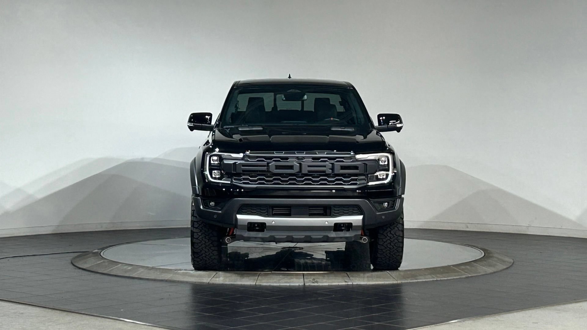 Used 2025 Ford Ranger Raptor AWD/4WD image 3