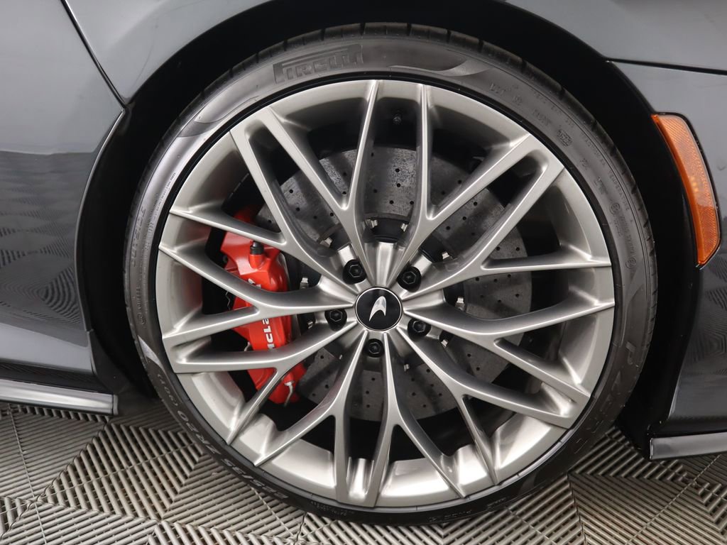 Used 2023 McLaren GT image 30