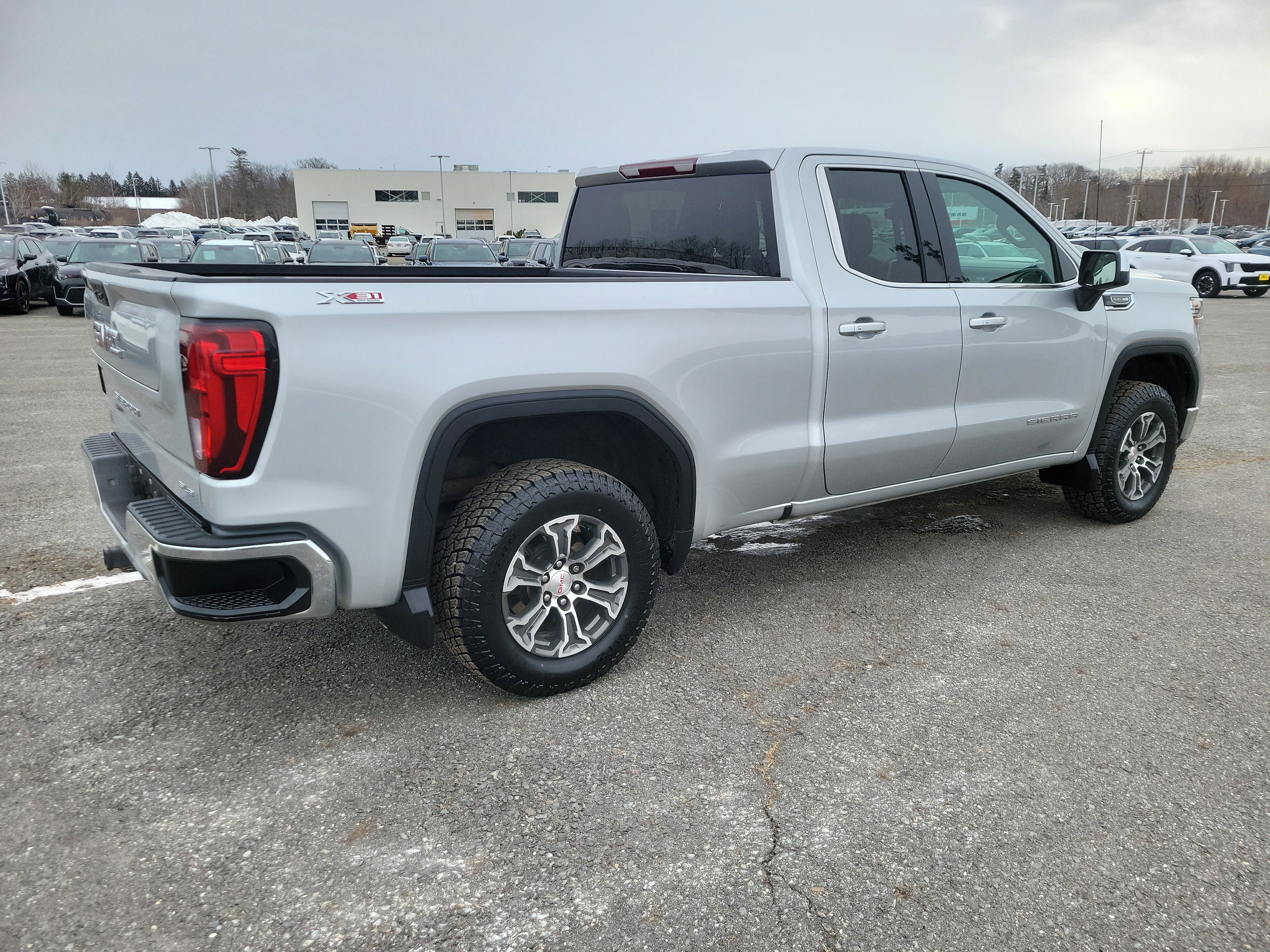 Used 2021 GMC Sierra 1500 SLE w/ X31 Off-Road Package image 5
