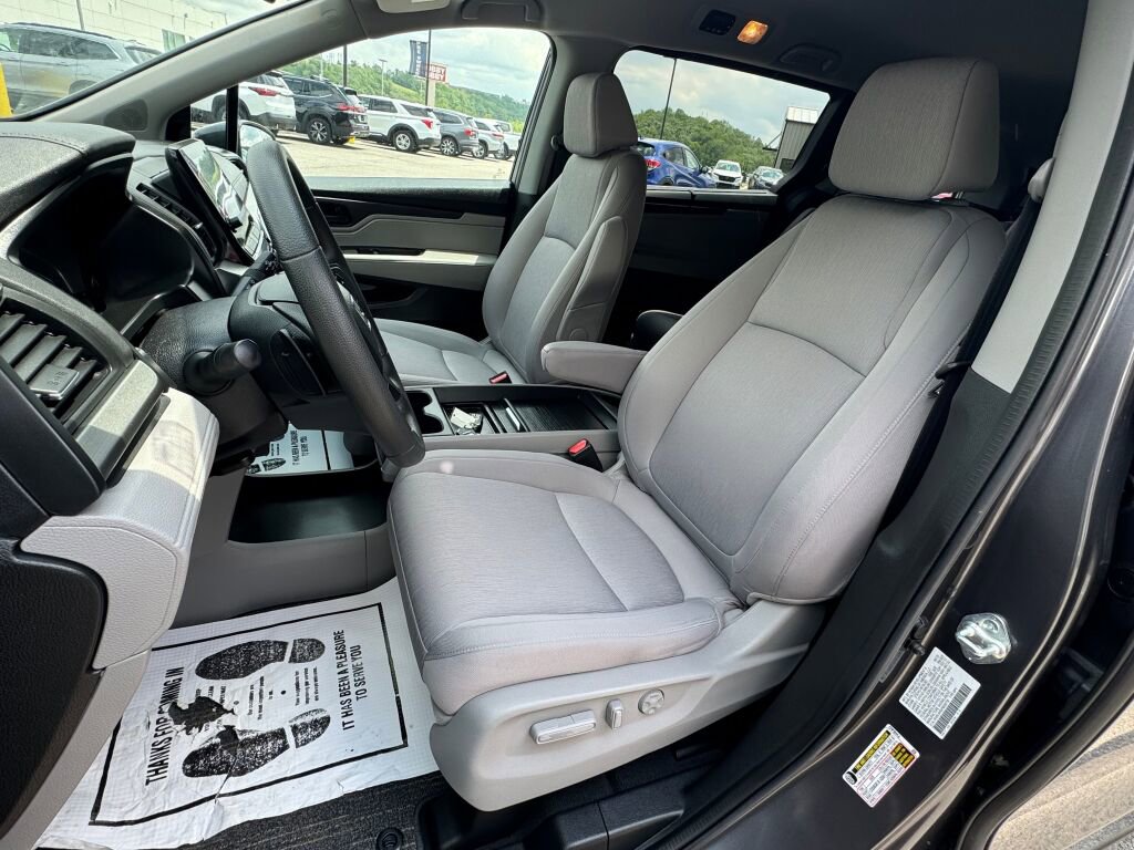 Used 2023 Honda Odyssey EX image 14