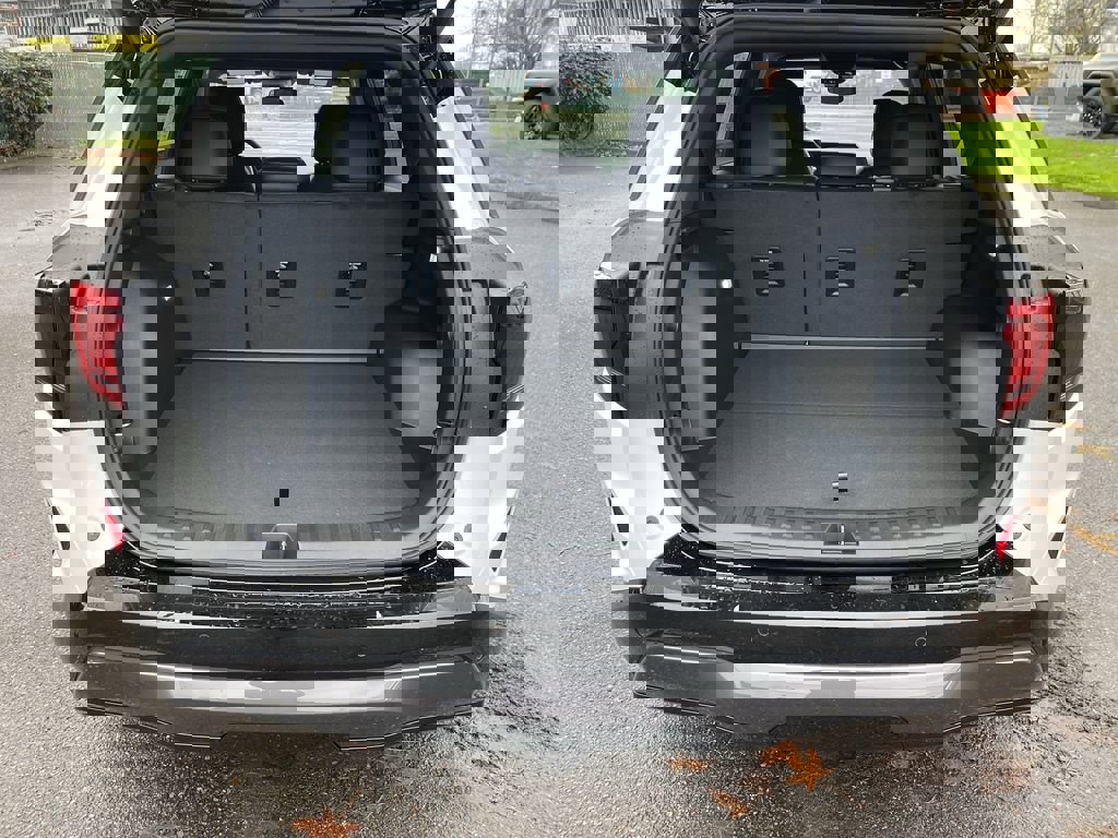 New 2026 GMC Terrain AT4 w/ Convenience Package III image 25