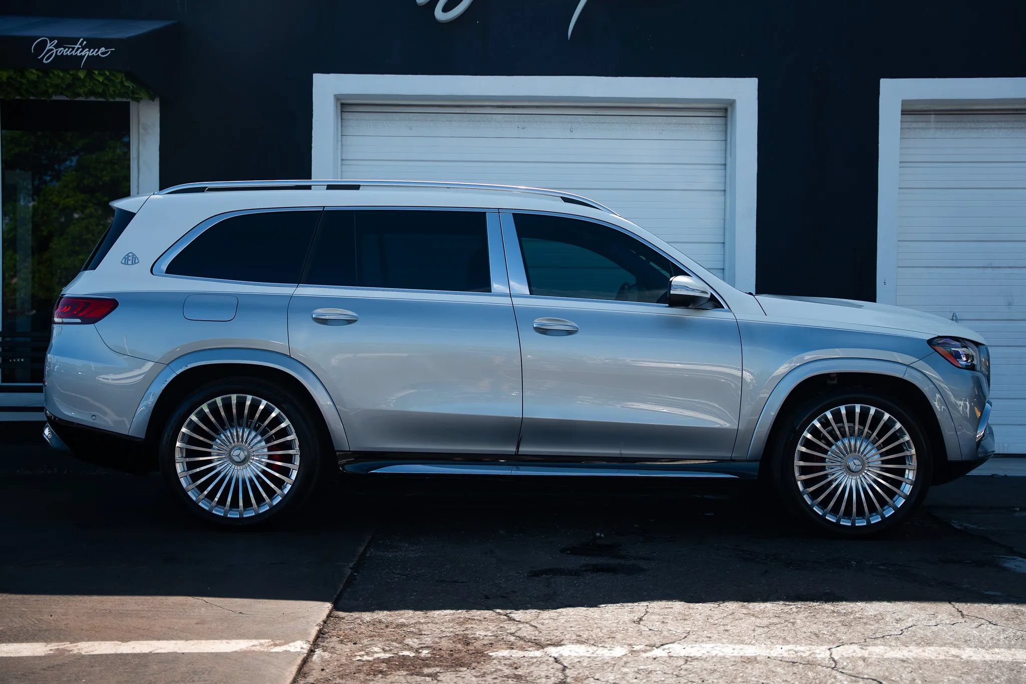 Used 2023 Mercedes-Benz Maybach GLS 600 4MATIC image 7