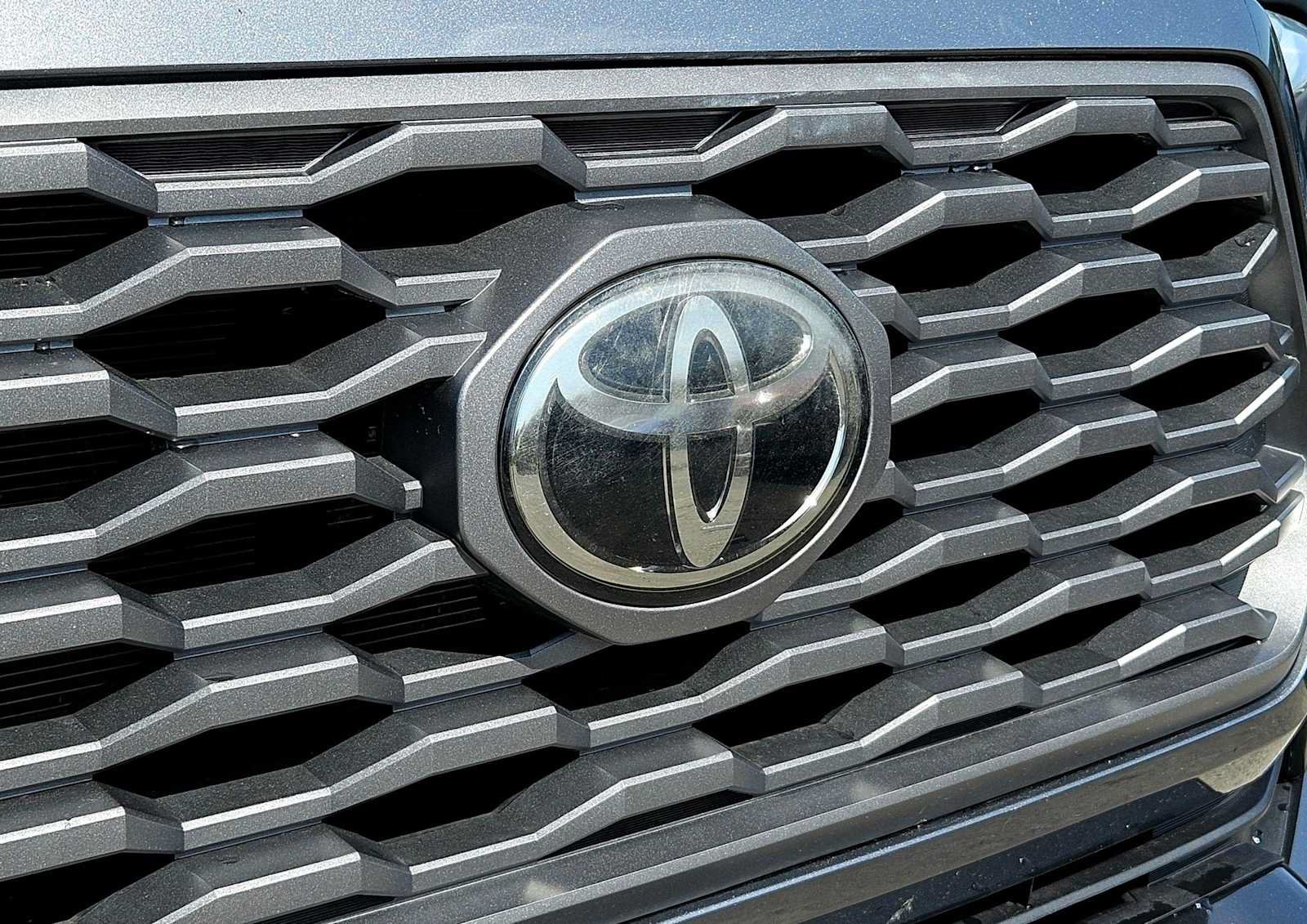 Used 2021 Toyota Tacoma TRD Off-Road AWD/4WD image 12