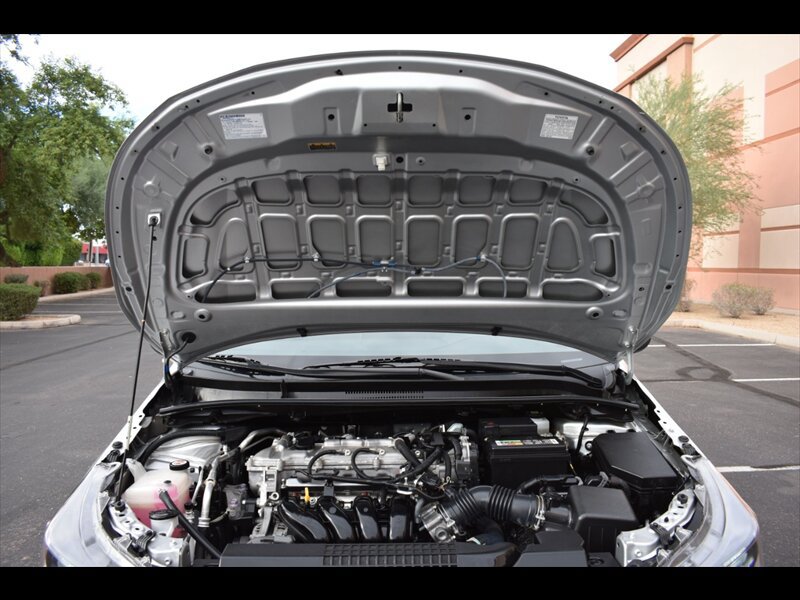 Used 2021 Toyota Corolla LE w/ Carpet Mat Package (TMS) FWD image 38