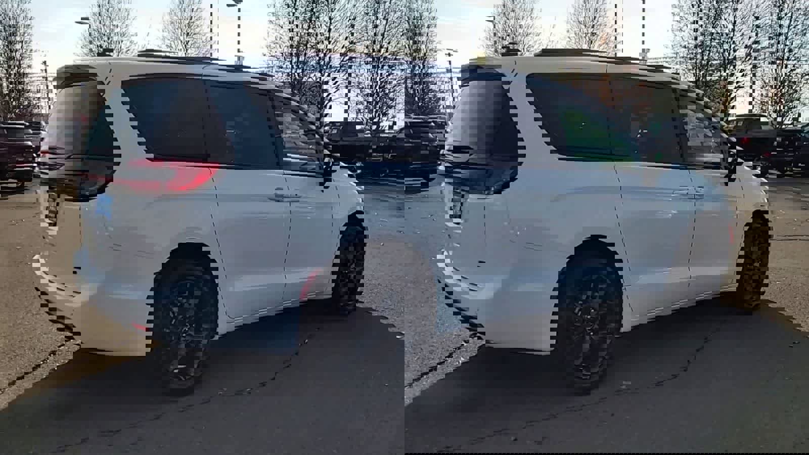 New 2026 Chrysler Pacifica Select image 8