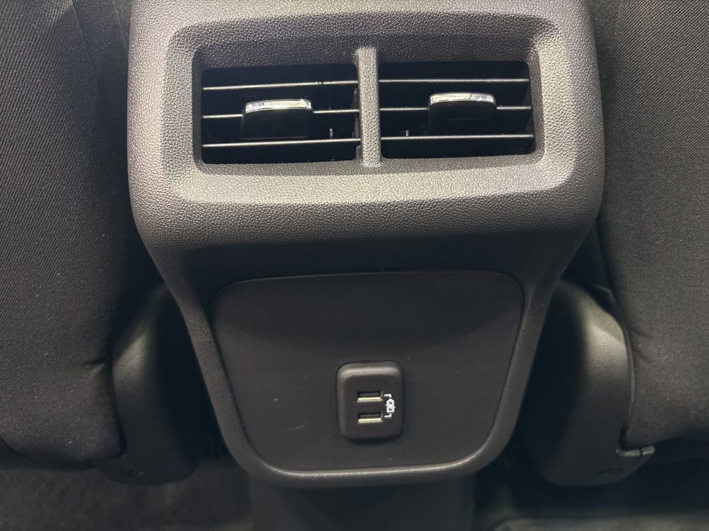 Used 2023 Chevrolet Equinox LT AWD/4WD image 36