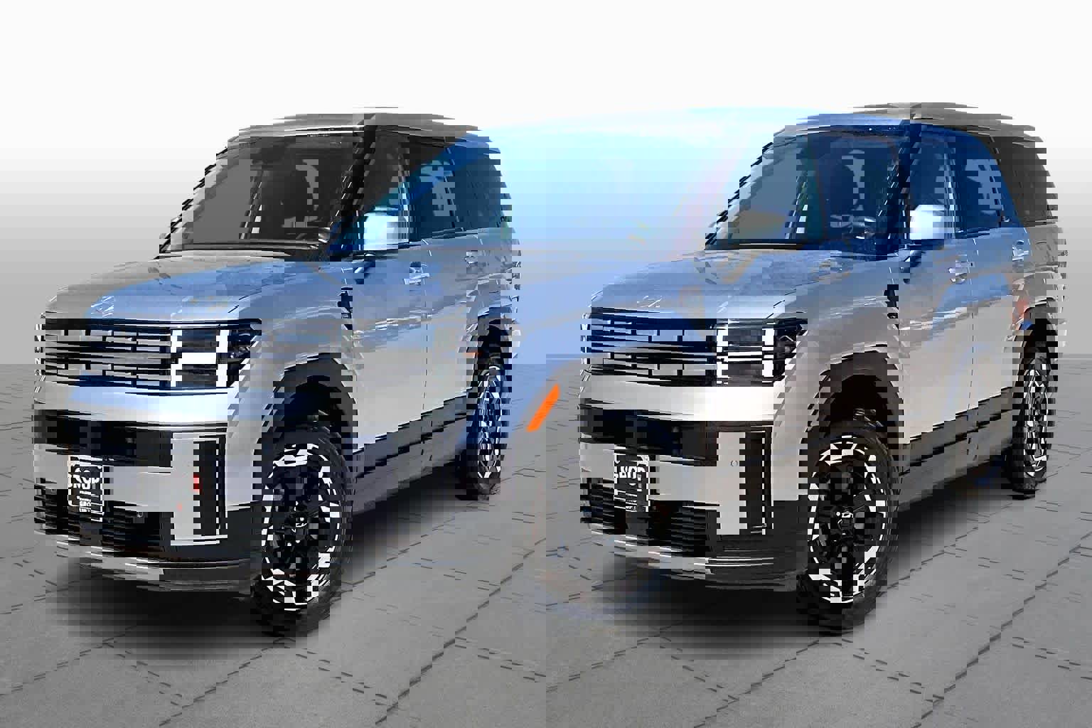 Used 2024 Hyundai Santa Fe SE image 1