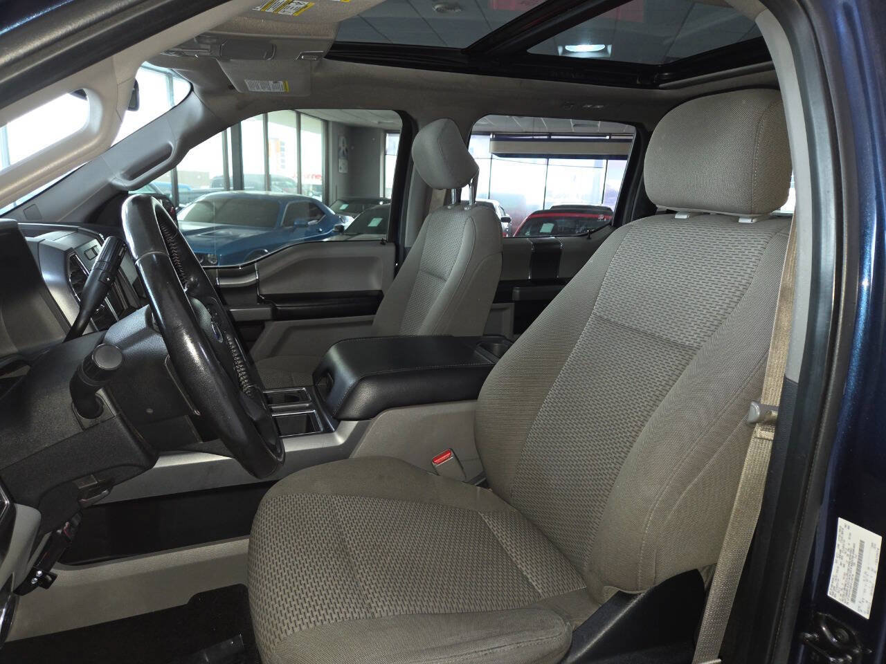 Used 2017 Ford F150 XLT w/ Equipment Group 302A Luxury AWD/4WD image 22