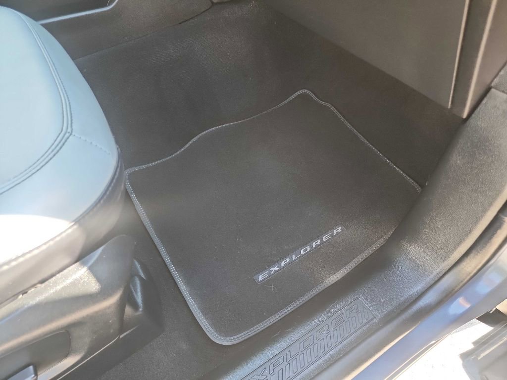 Used 2021 Ford Explorer XLT w/ Equipment Group 202A image 41