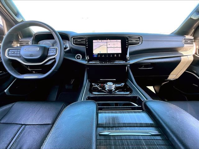 Used 2024 Jeep Wagoneer L Series II w/ Flexible Seating Group image 22