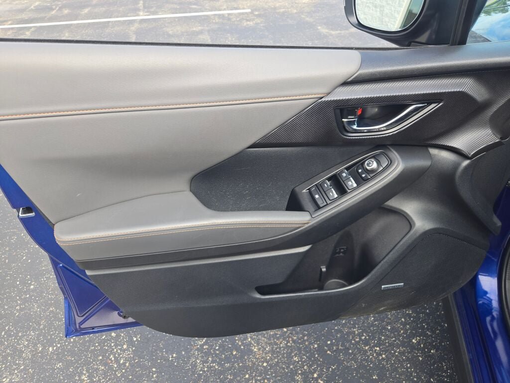 Used 2024 Subaru Crosstrek 2.5i Limited w/ Crosstrek Mirror Package AWD/4WD image 19