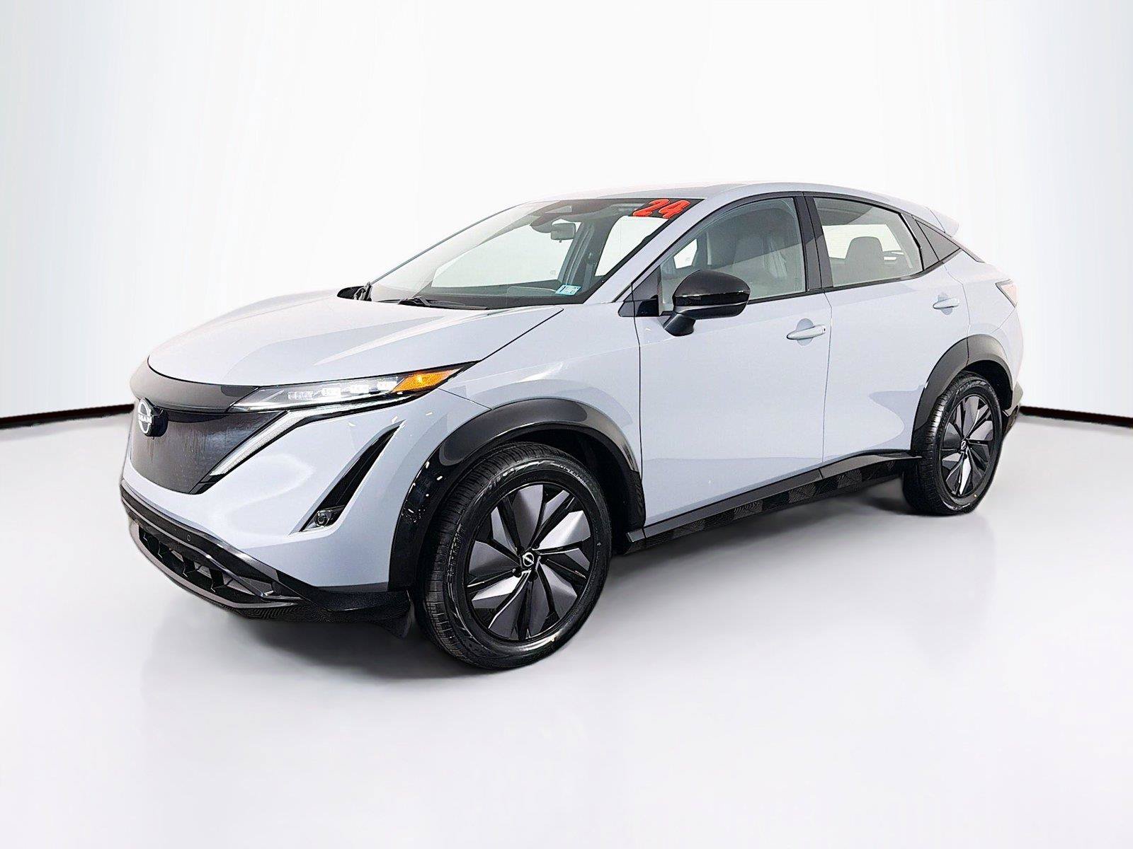 Used 2024 Nissan Ariya AWD image 7