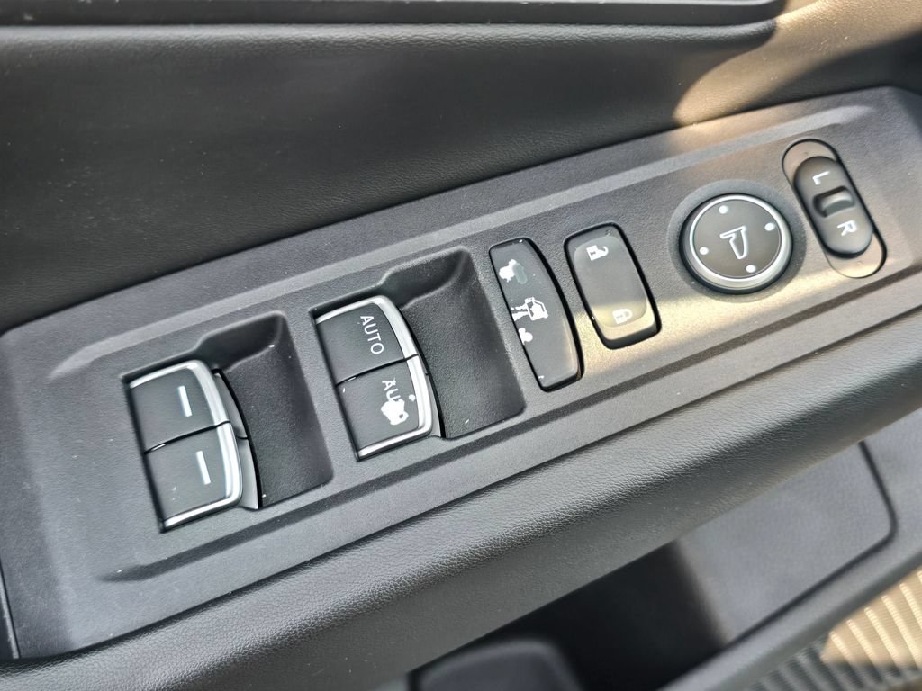 Used 2023 Honda Accord EX image 24