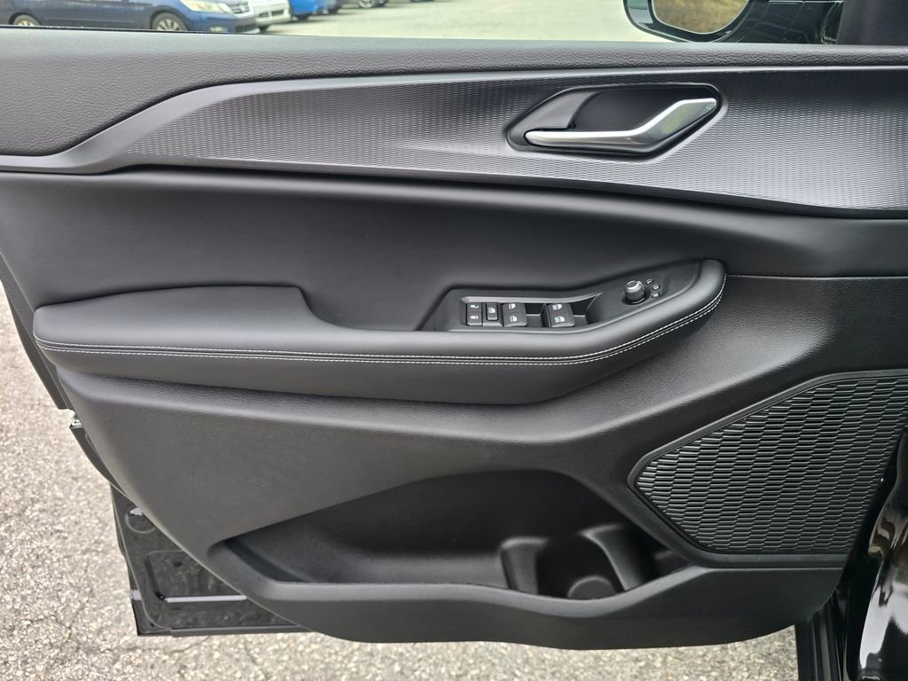 New 2025 Jeep Grand Cherokee L Altitude image 35