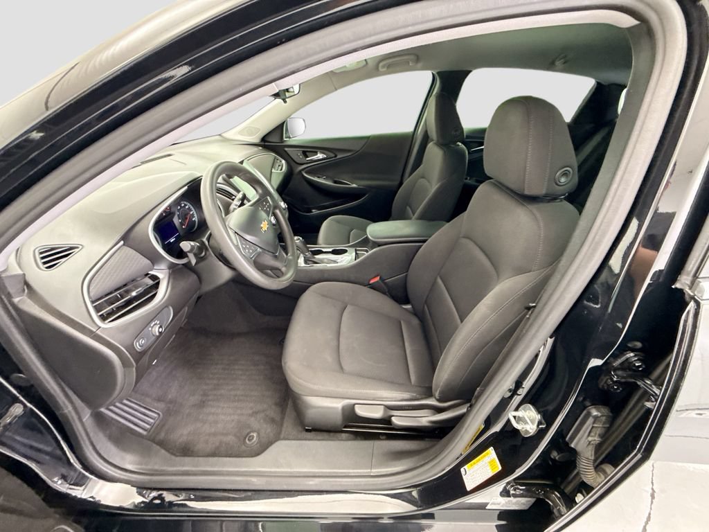 Used 2020 Chevrolet Malibu LS w/ LPO, Convenience Package 2 FWD image 17