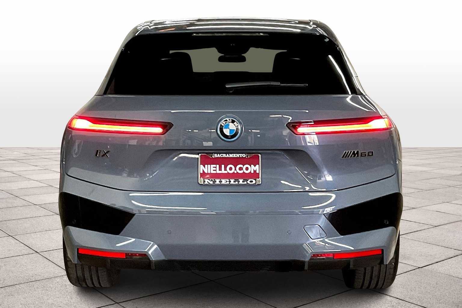 Used 2025 BMW iX M60 image 7