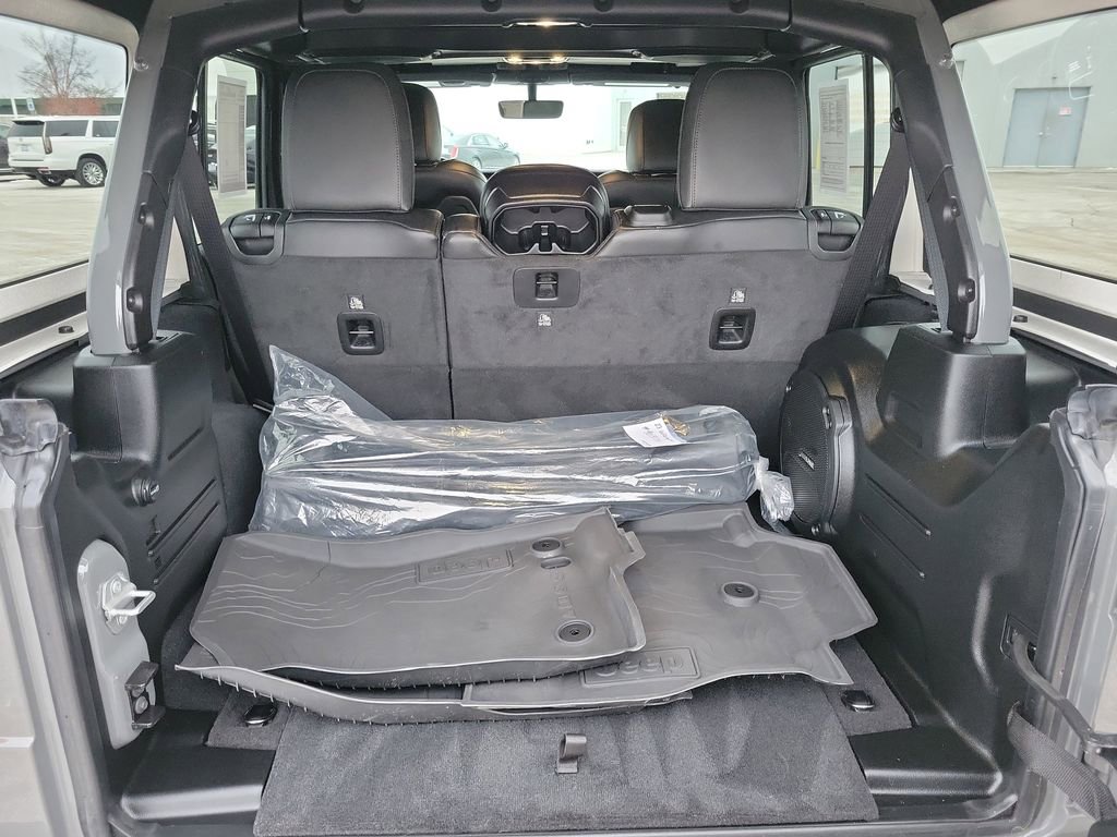Used 2023 Jeep Wrangler Unlimited Rubicon image 35