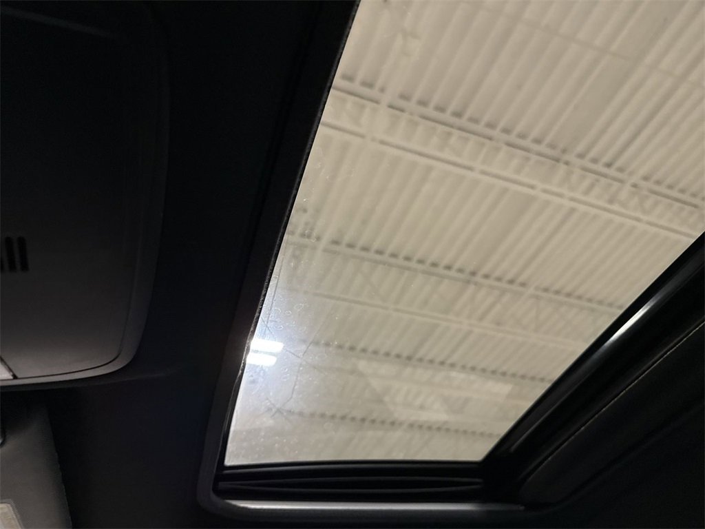 Used 2018 Toyota RAV4 SE w/ Power Extra Value Package image 18