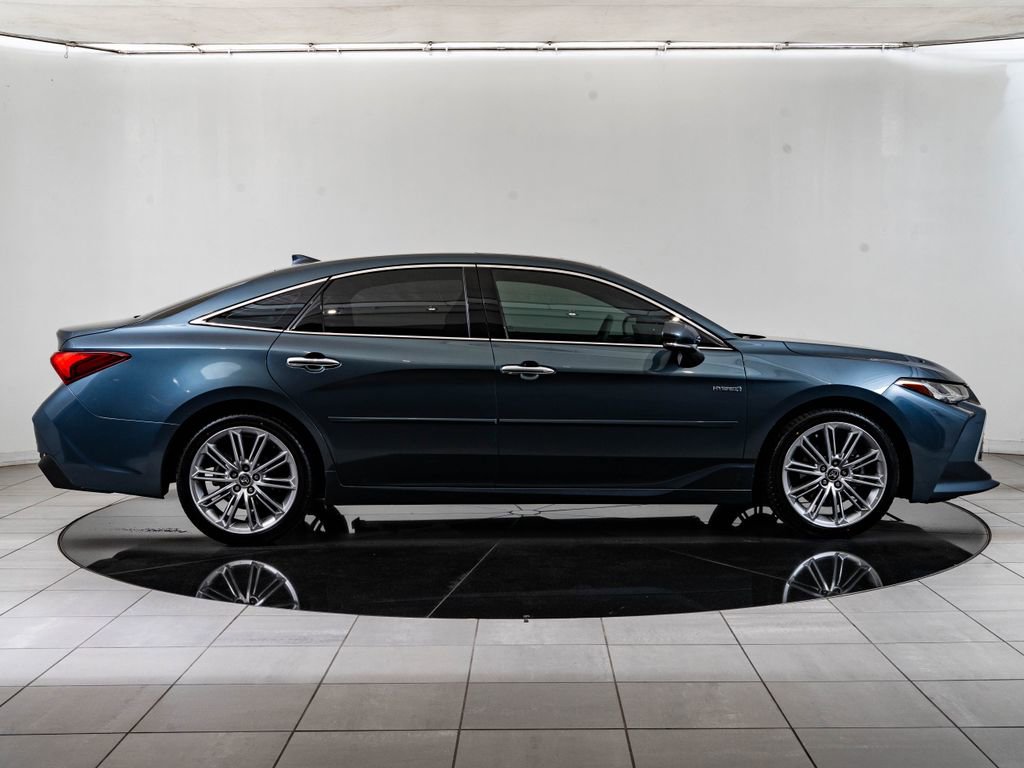 Used 2021 Toyota Avalon Limited w/ Advanced Safety Package FWD image 11