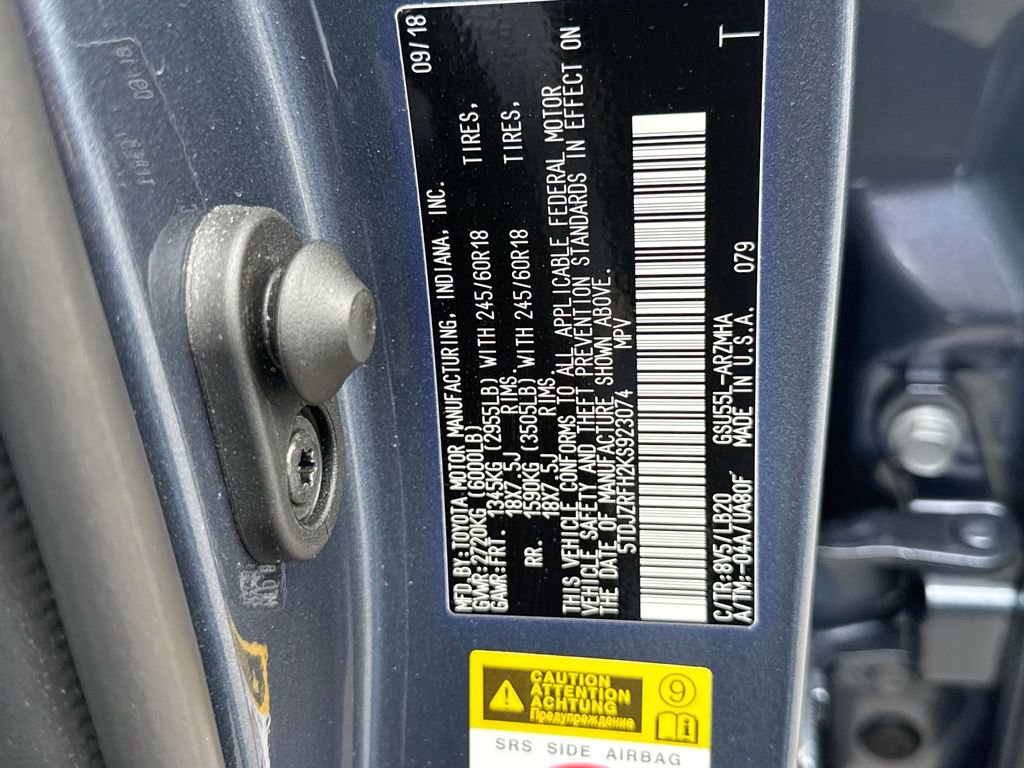 Used 2019 Toyota Highlander XLE w/ Carpet Mat Package (TMS) image 26