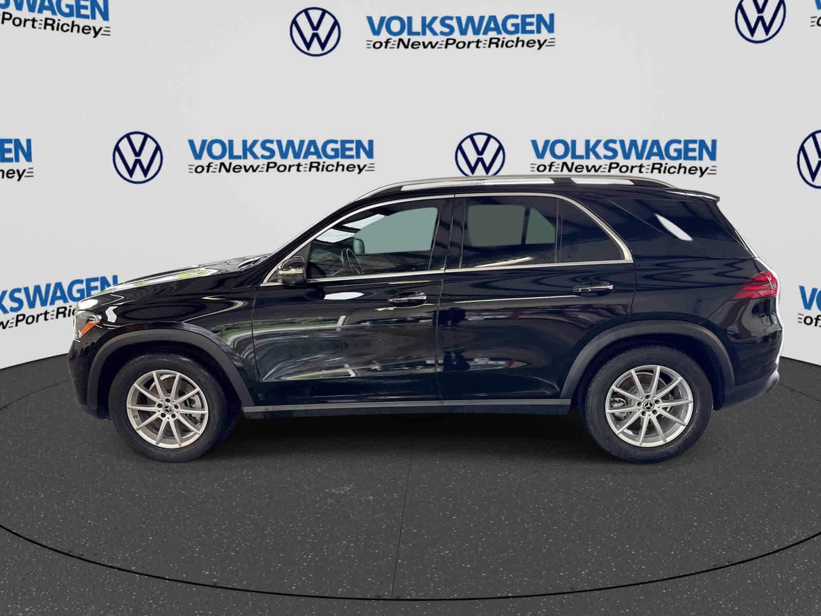 Used 2025 Mercedes-Benz GLE 350 4MATIC image 11