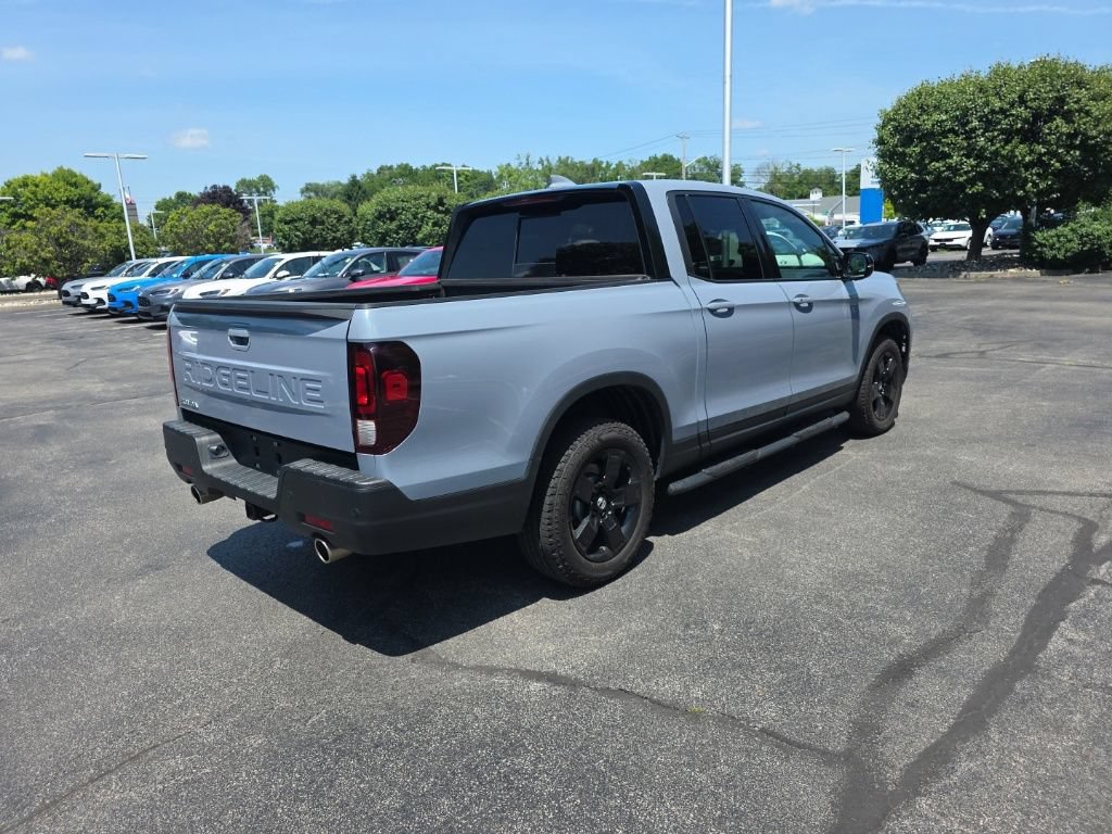 Certified 2025 Honda Ridgeline Black Edition image 7