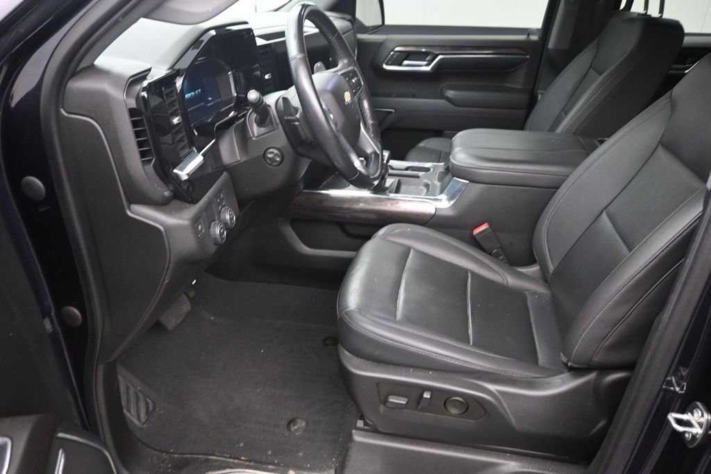 Used 2023 Chevrolet Silverado 1500 LTZ RWD image 10