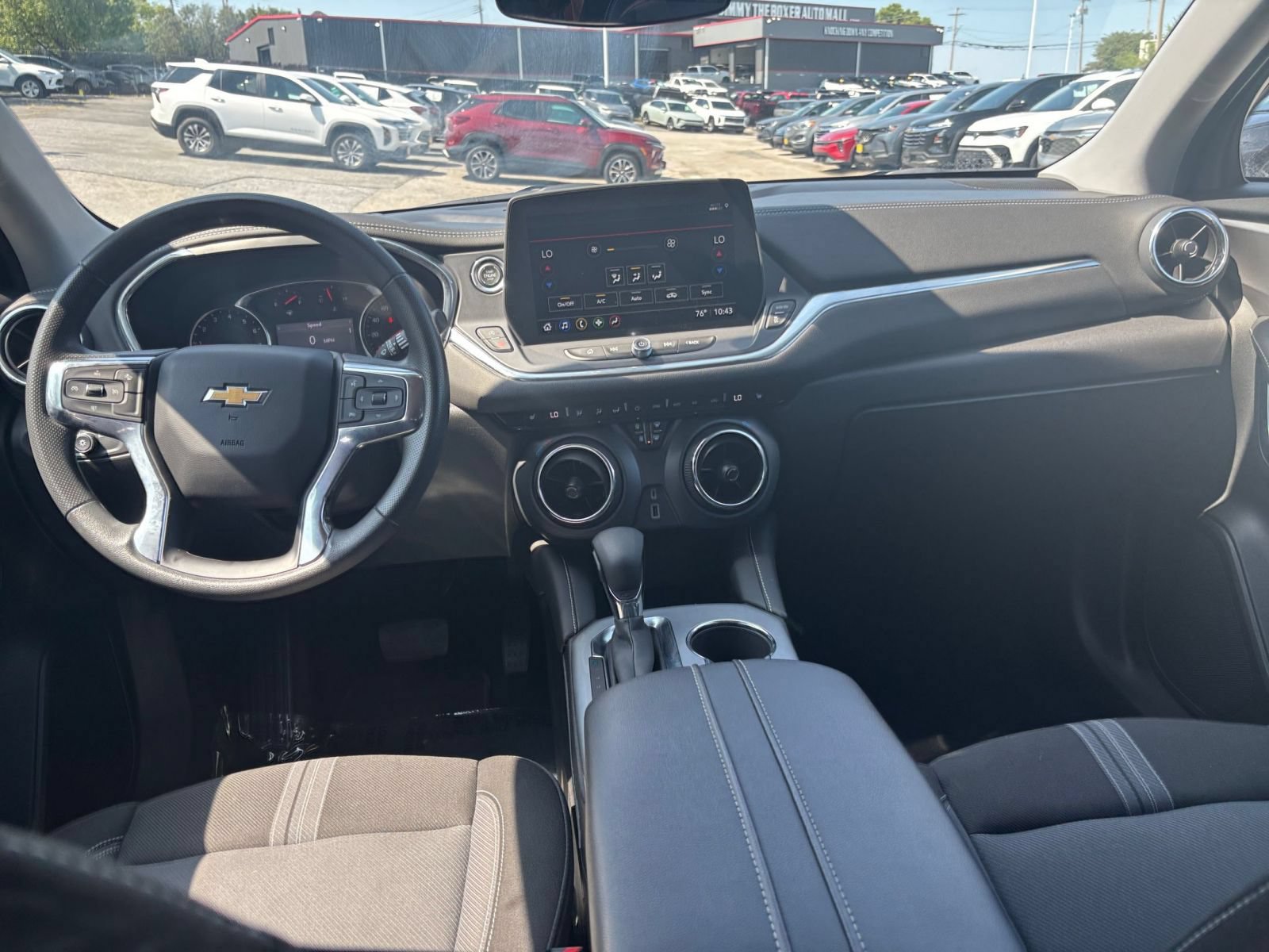 Used 2025 Chevrolet Blazer LT FWD image 28