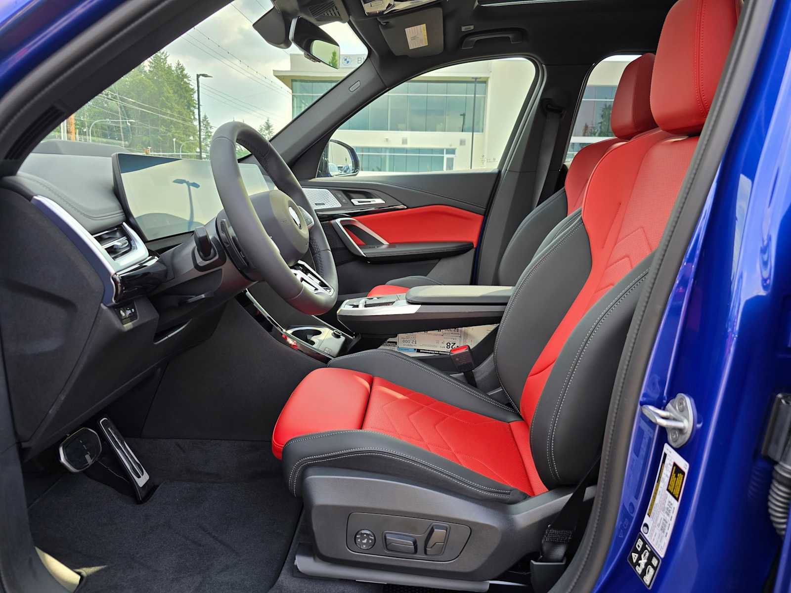 Used 2025 BMW X1 xDrive28i w/ Premium Package image 21