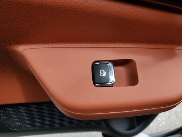 New 2027 Kia Carnival SX w/ Dark Edition Package FWD image 21