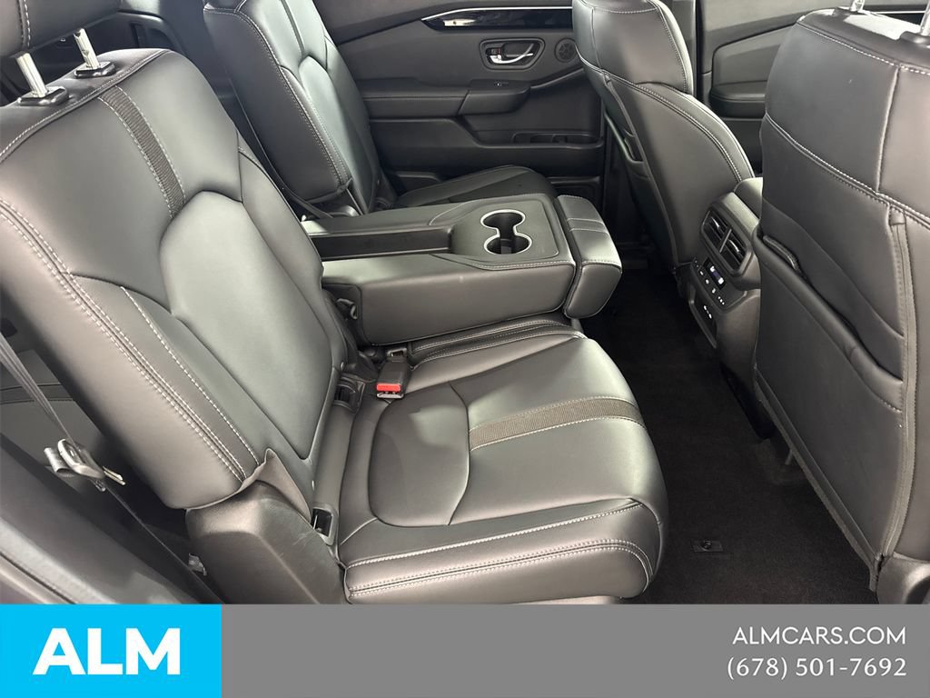 Used 2025 Honda Pilot EX-L image 18