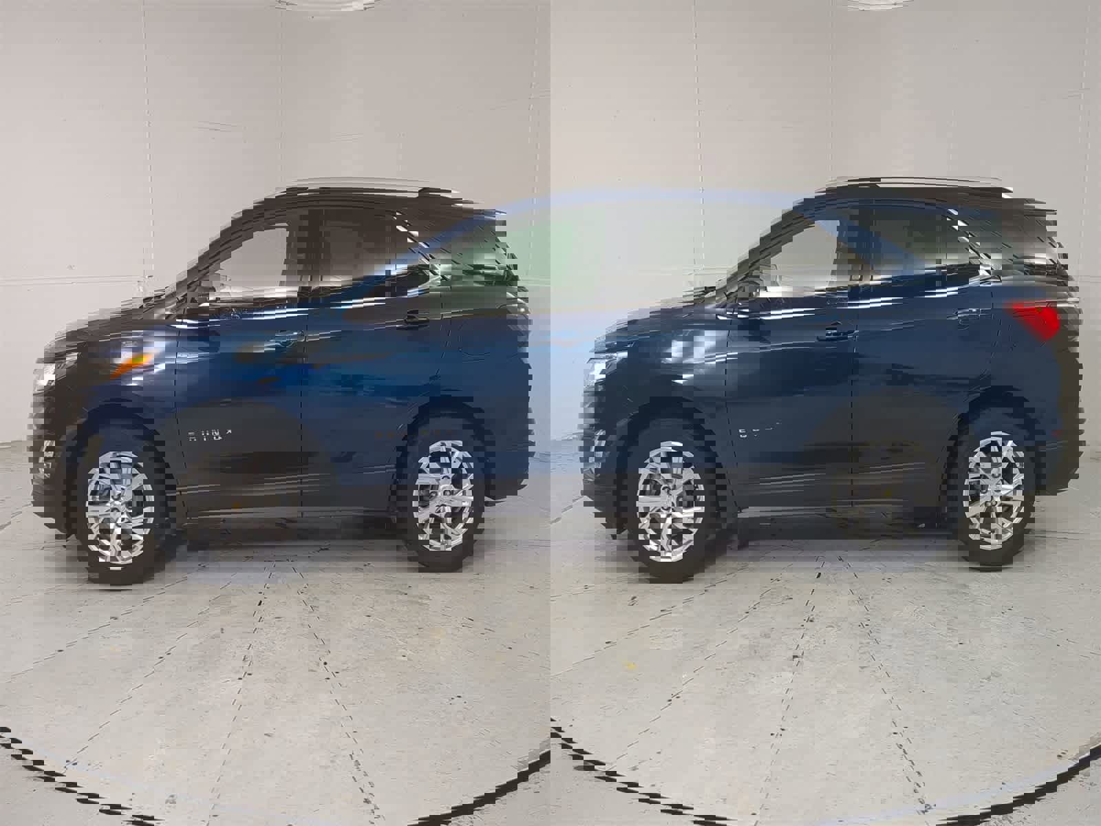 Used 2019 Chevrolet Equinox LT image 3