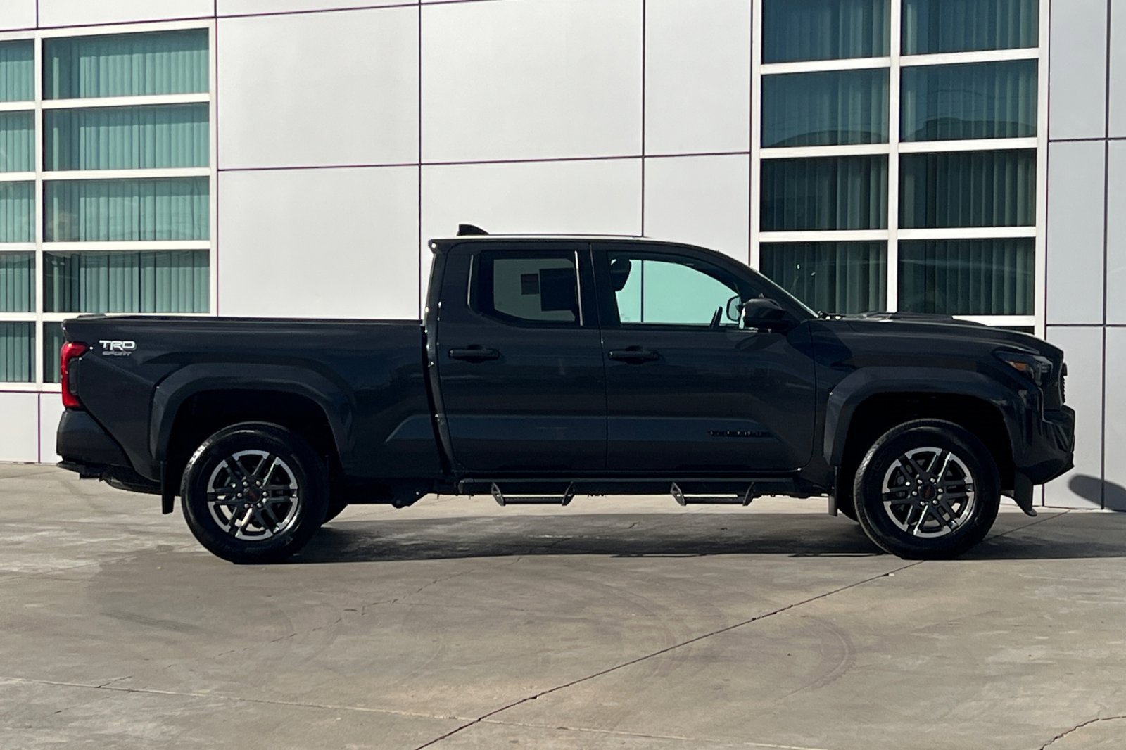 Used 2024 Toyota Tacoma TRD Sport image 3