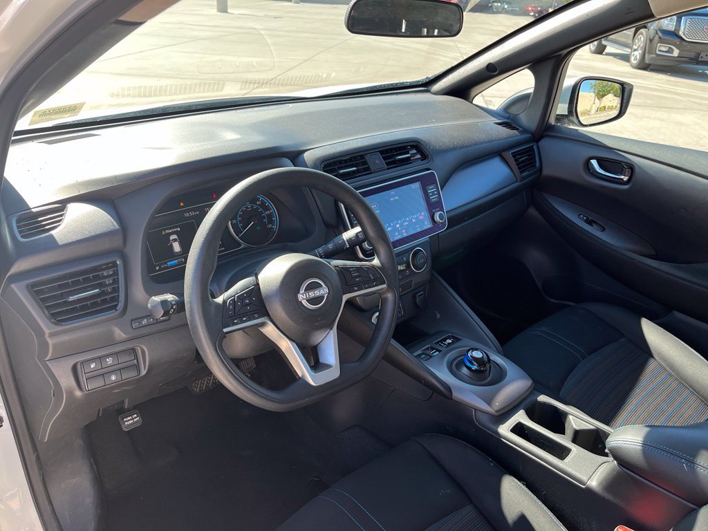 Used 2025 Nissan Leaf S FWD image 12
