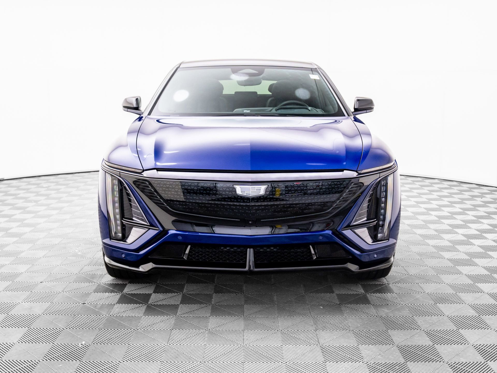 New 2026 Cadillac Lyriq V w/ LPO, Floor Liner Package AWD/4WD image 9