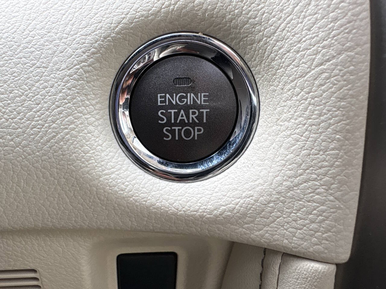 Used 2014 Lexus GX 460 w/ Premium Package AWD/4WD image 20