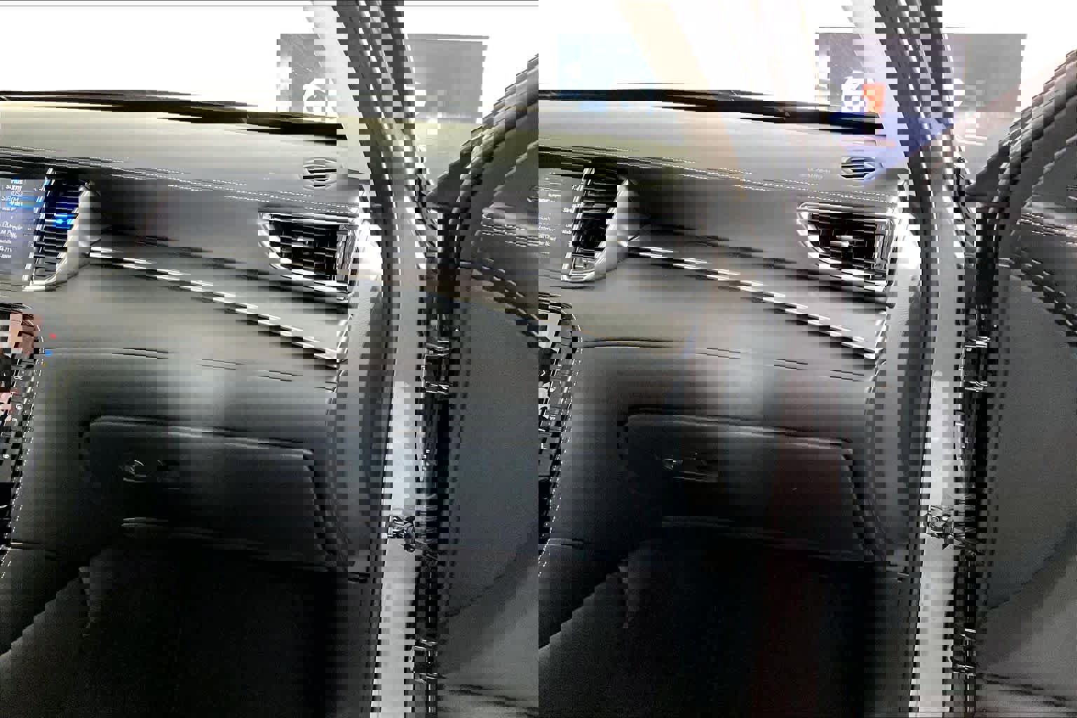 Used 2022 INFINITI QX50 Luxe image 16