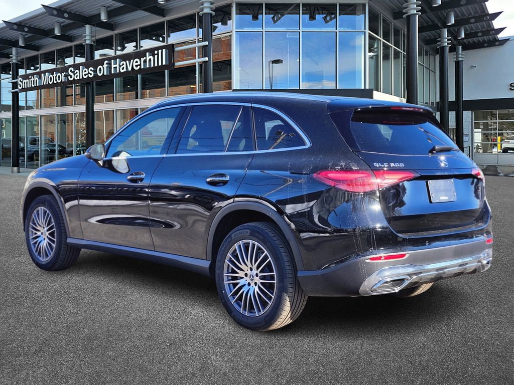 New 2026 Mercedes-Benz GLC 300 4MATIC image 3