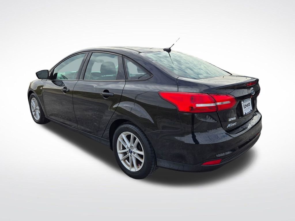 Used 2017 Ford Focus SE image 6