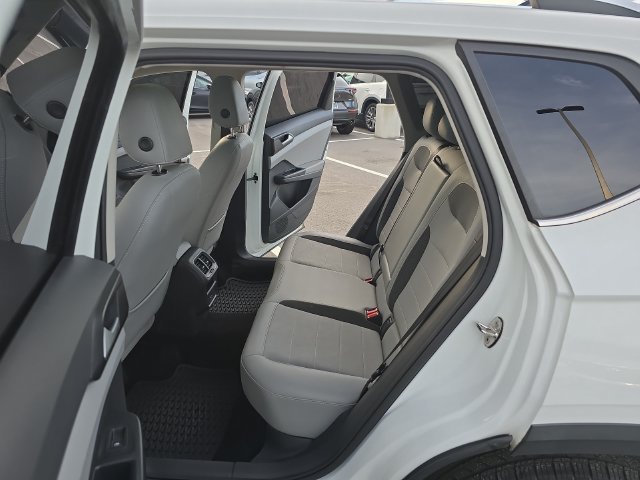 Used 2022 Volkswagen Taos SE FWD image 10