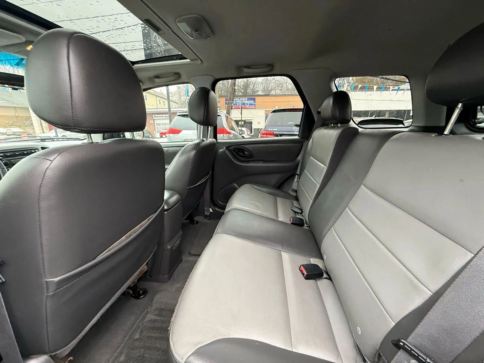Used 2003 Ford Escape XLT image 32