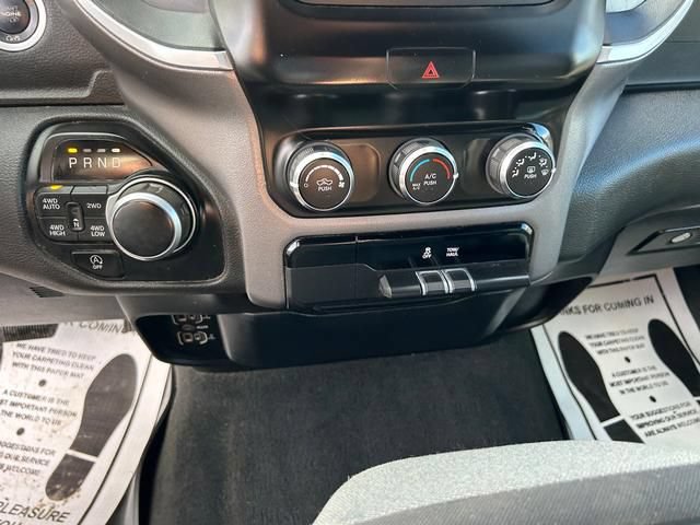 Used 2022 RAM 1500 Big Horn AWD/4WD image 19