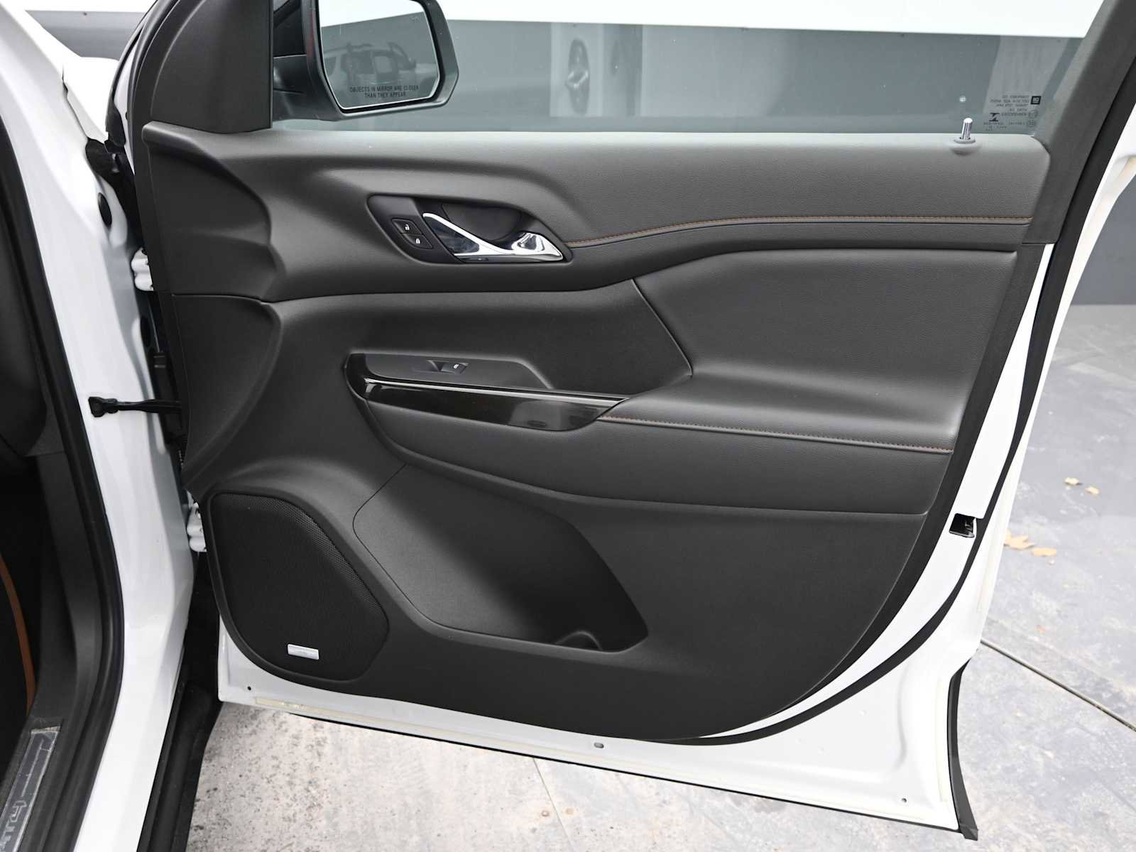Used 2021 GMC Acadia AT4 image 19