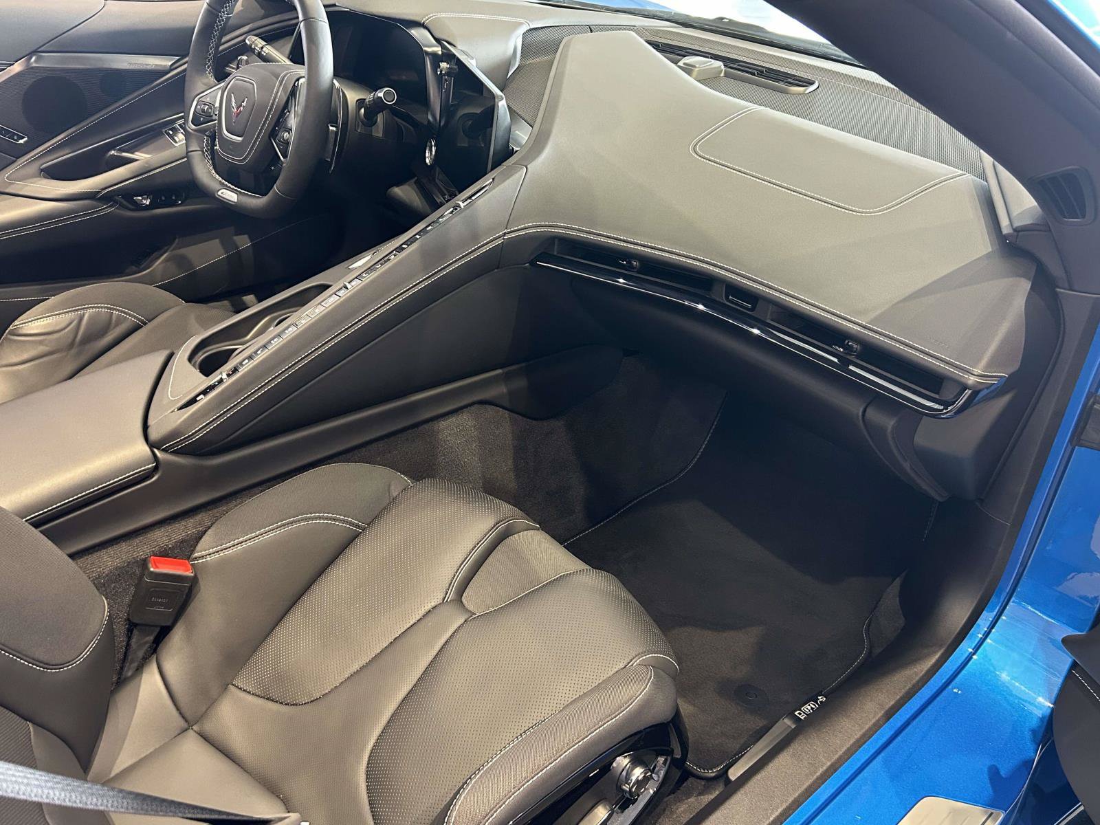 Used 2025 Chevrolet Corvette E-Ray w/ Stealth Interior Trim Package AWD/4WD image 12