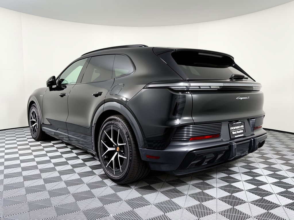 New 2026 Porsche Cayenne S AWD/4WD image 3