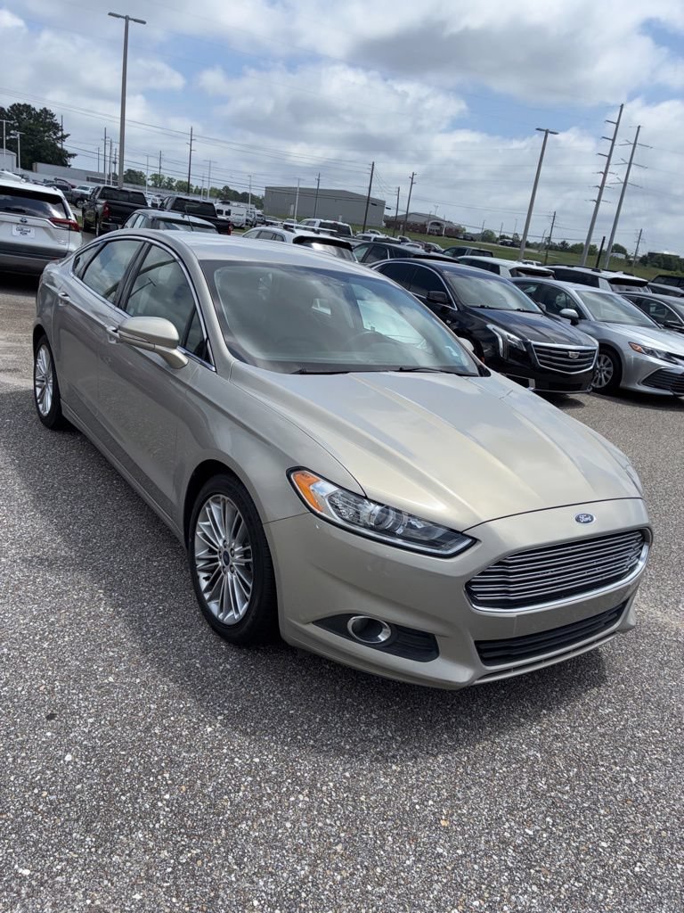 Used 2015 Ford Fusion SE w/ Equipment Group 202A FWD image 5
