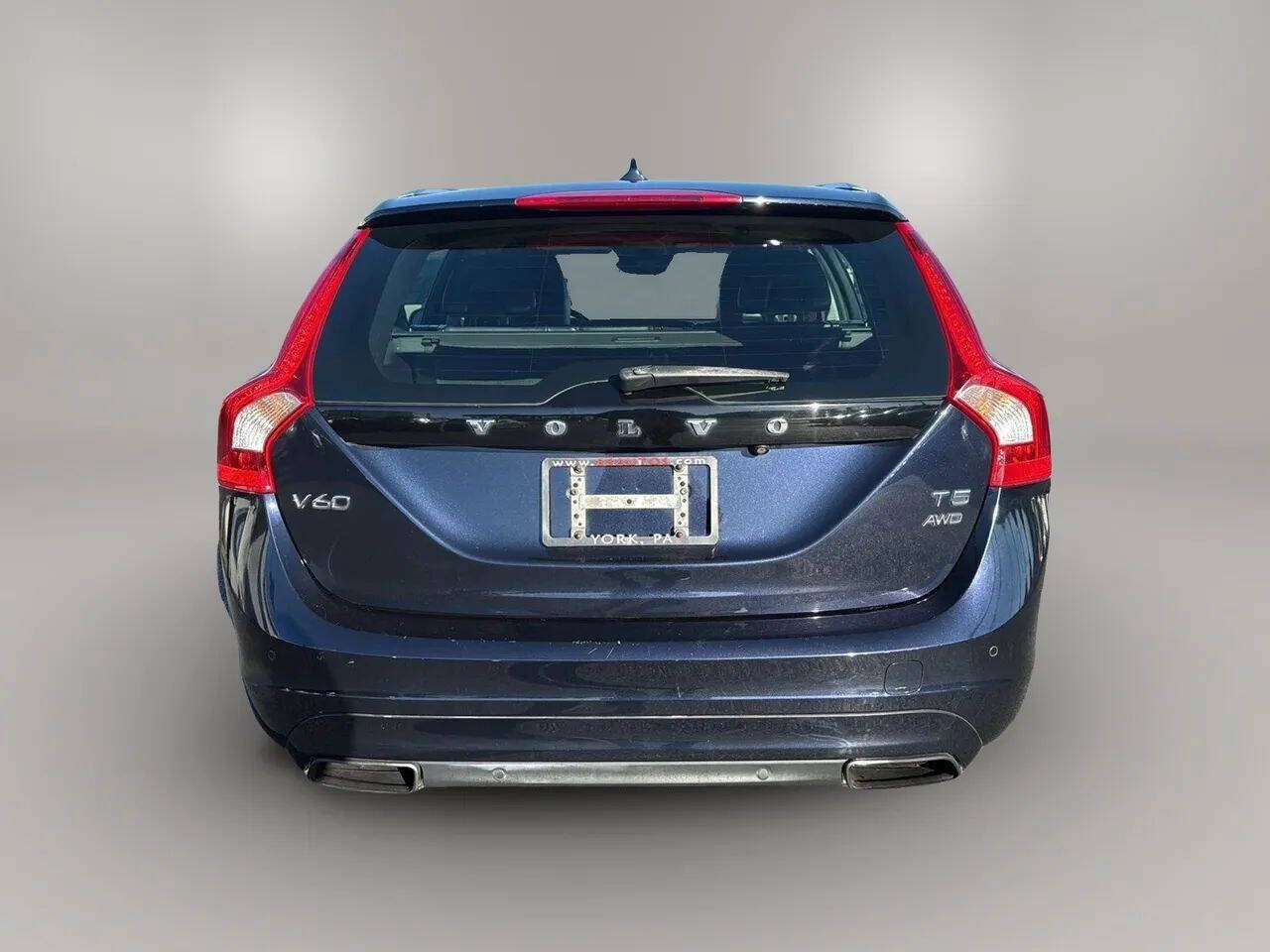 Used 2016 Volvo V60 T5 Platinum AWD/4WD image 6