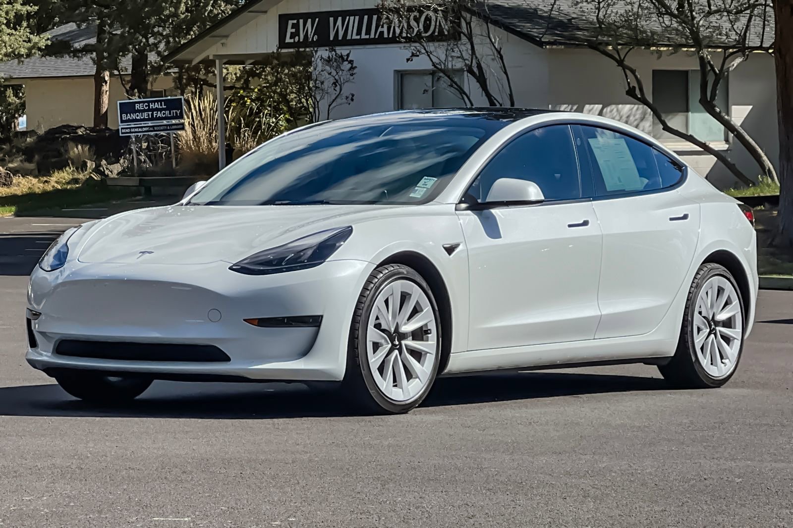 Used 2023 Tesla Model 3 Standard Range RWD image 8